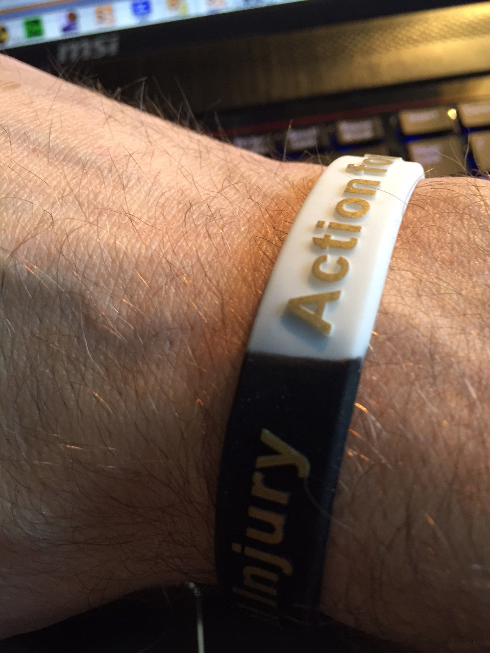 ARNI 3-colour wristband - Image 2